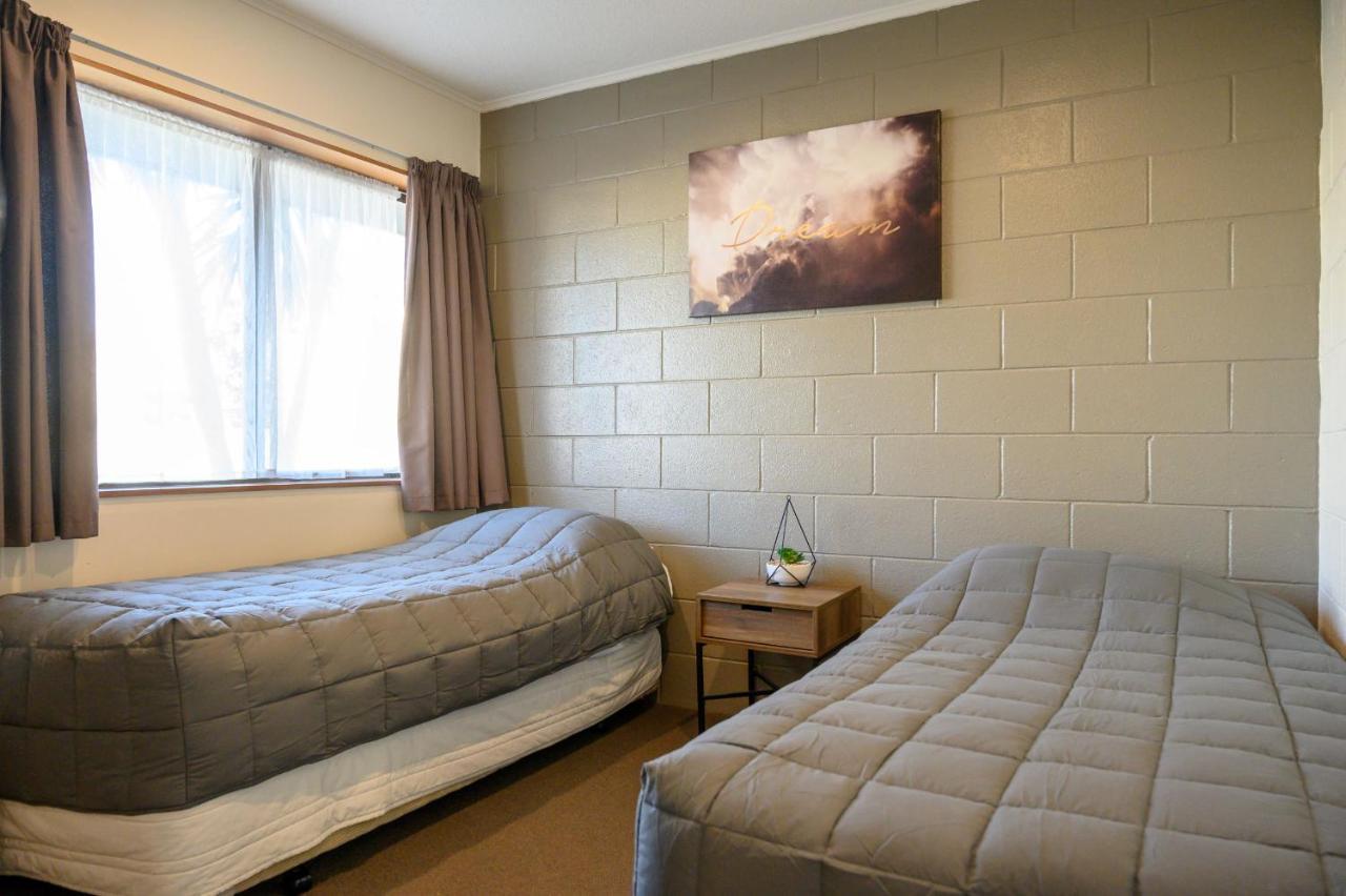 Foreshore Motor Lodge Lower Hutt Extérieur photo